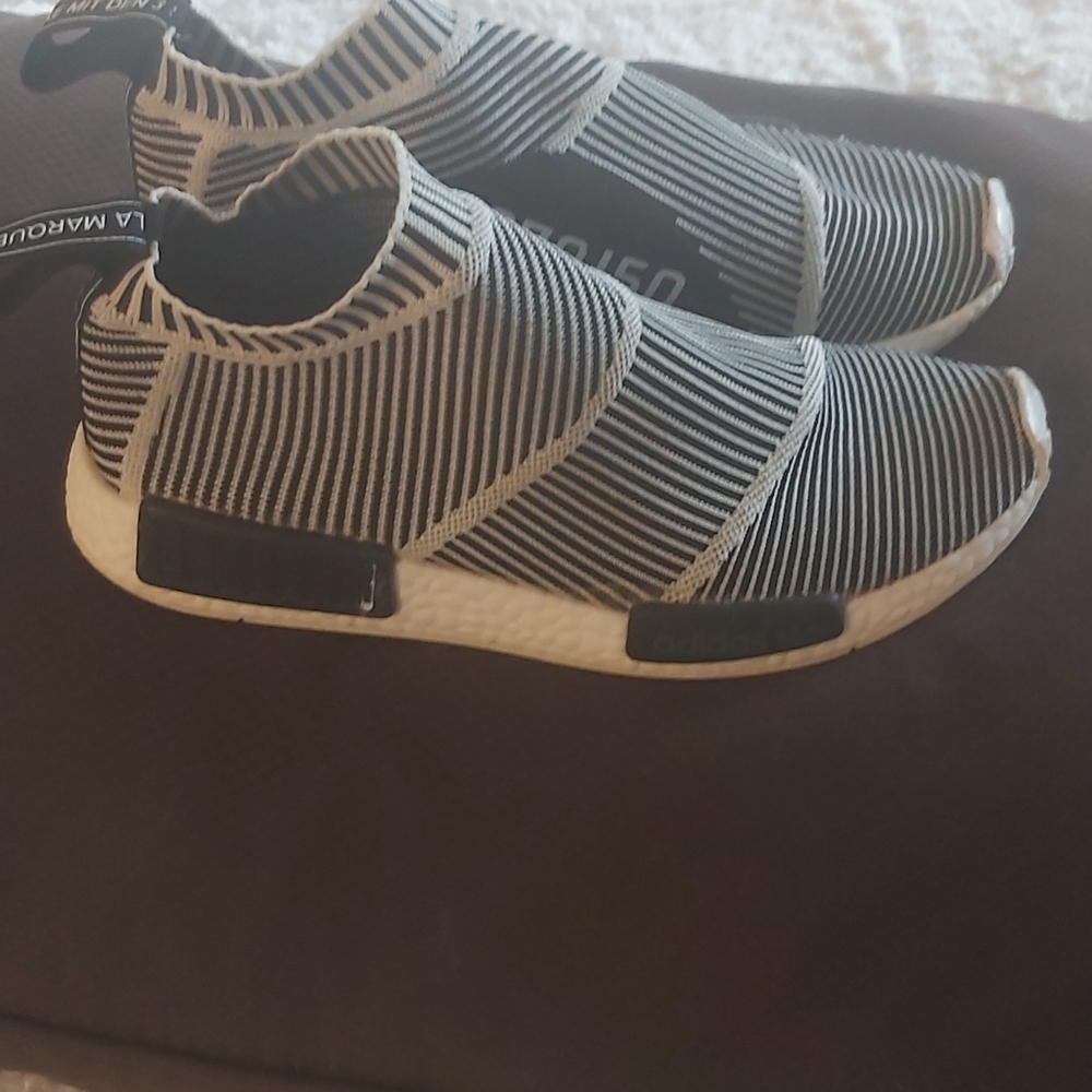 Adidas - Picture 2 of 4